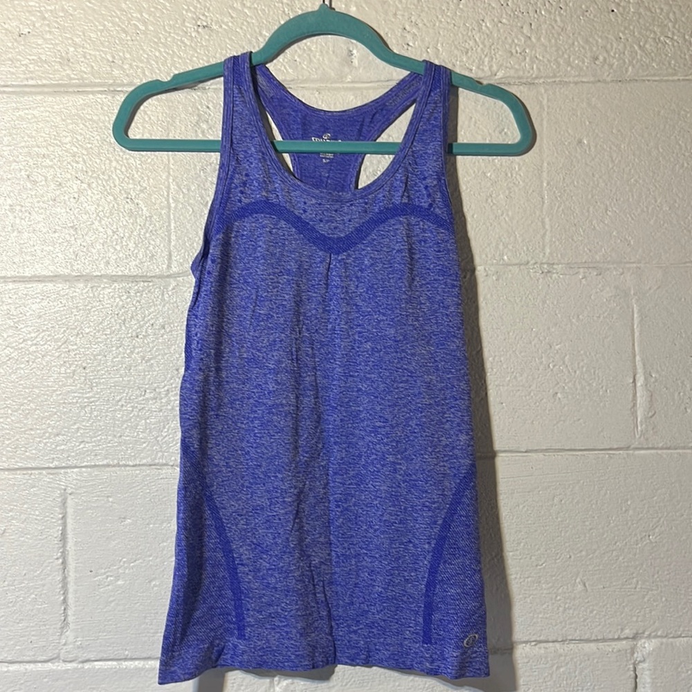 Athletic tank top